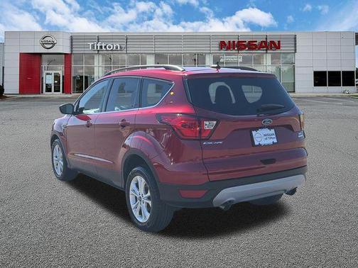 Ruby Red Metallic 2019 Ford Escape SEL