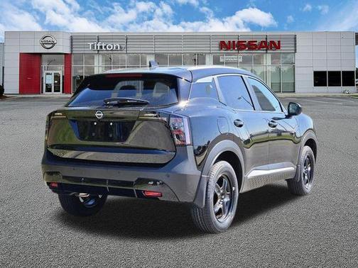 Super Black 2026 Nissan Kicks SV