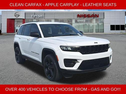 Bright White Clearcoat 2024 Jeep Grand Cherokee Laredo
