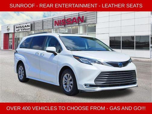 2023 Toyota Sienna XLE