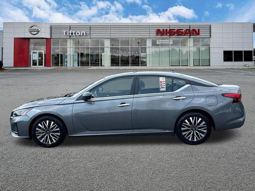 Gun Metallic 2025 Nissan Altima SV