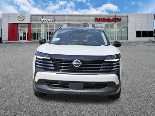 2t Wht Blk Roof 2026 Nissan Kicks SV