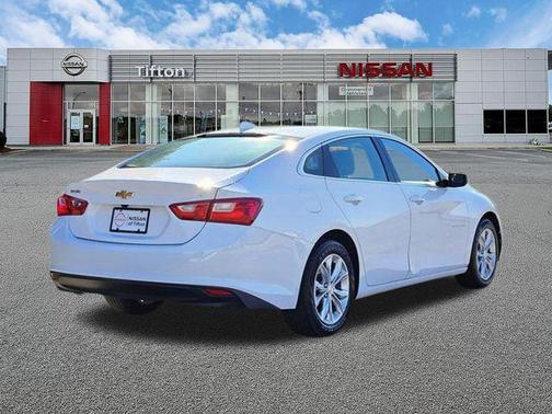 Summit White 2023 Chevrolet Malibu LT