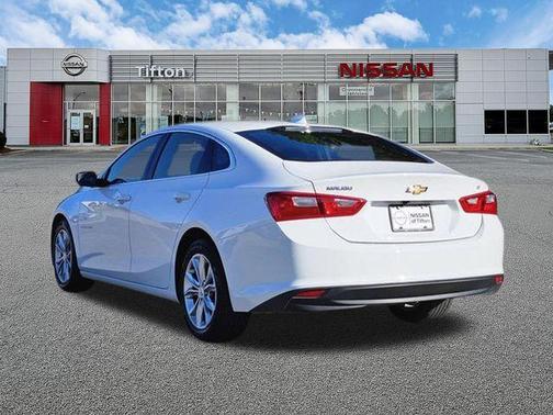 Summit White 2023 Chevrolet Malibu LT