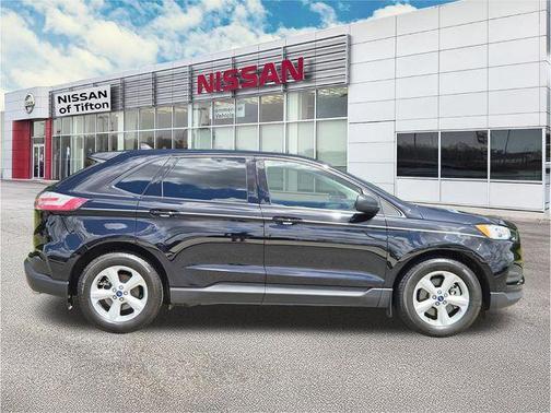 Black 2020 Ford Edge SE