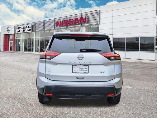 Brilliant Silver Metallic 2024 Nissan Rogue SV