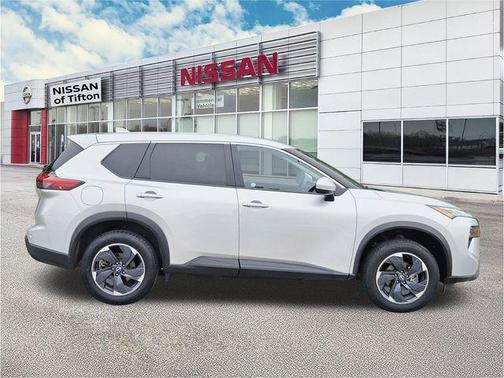 Brilliant Silver Metallic 2024 Nissan Rogue SV