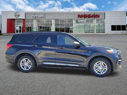 Black Metallic 2024 Ford Explorer XLT