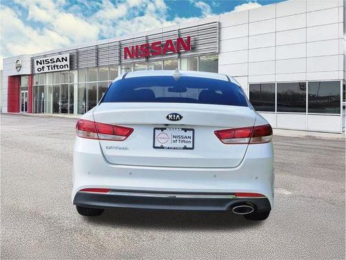Snow White Pearl 2018 Kia Optima LX