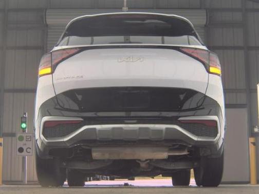 White Pearl 2023 Kia Sportage SX-Prestige