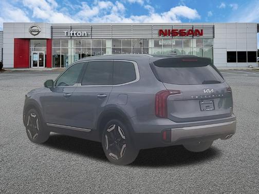 Silver 2025 Kia Telluride S