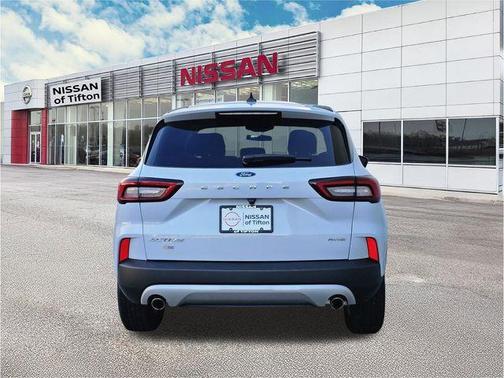 Silver Metallic 2025 Ford Escape Active