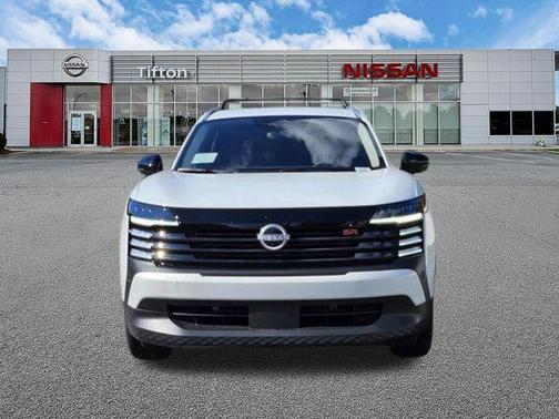 Aspen White Tri 2026 Nissan Kicks SR