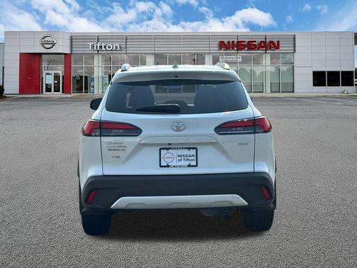 Wind Chill Pearl 2023 Toyota Corolla Cross XLE