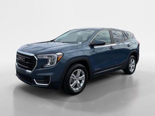 Metallic 2024 GMC Terrain SLE