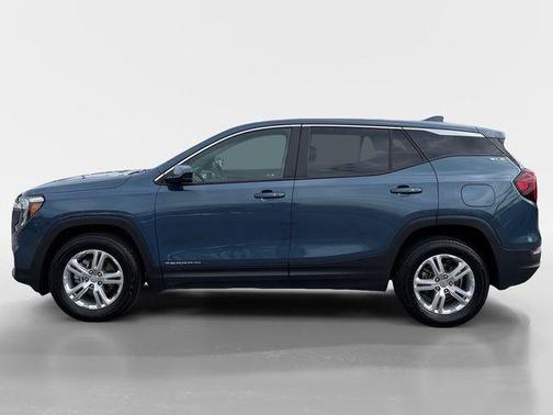 Metallic 2024 GMC Terrain SLE