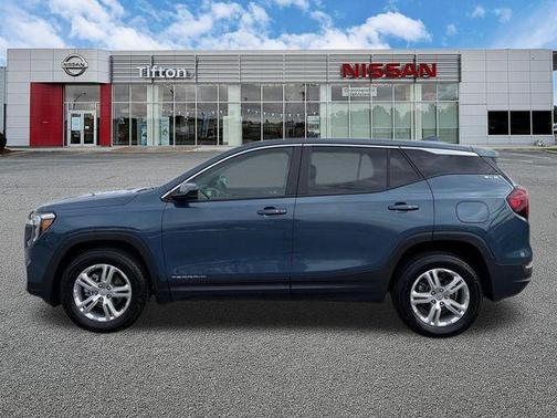 Metallic 2024 GMC Terrain SLE