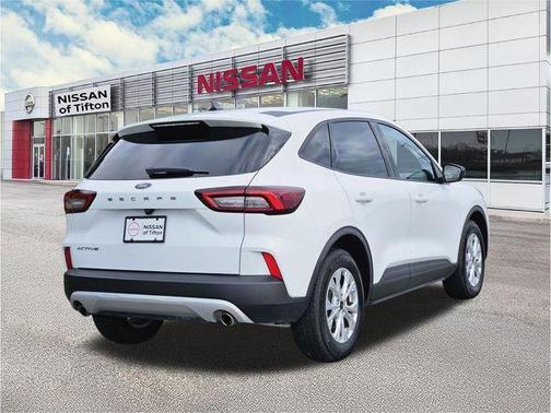 Oxford White 2025 Ford Escape Active