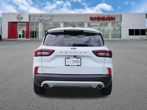 Oxford White 2025 Ford Escape Active