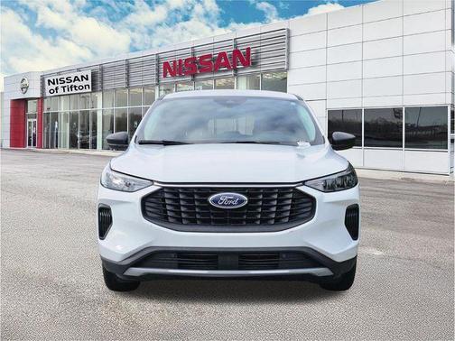 Oxford White 2025 Ford Escape Active
