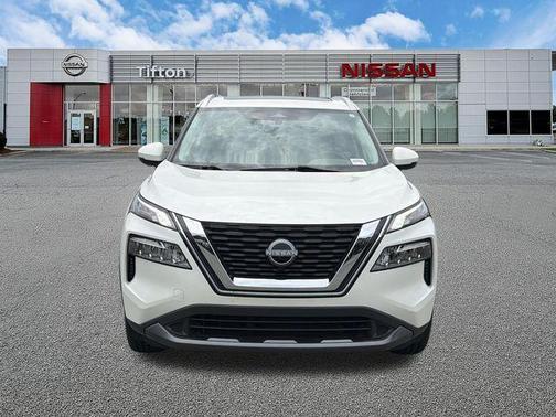 White 2023 Nissan Rogue SL