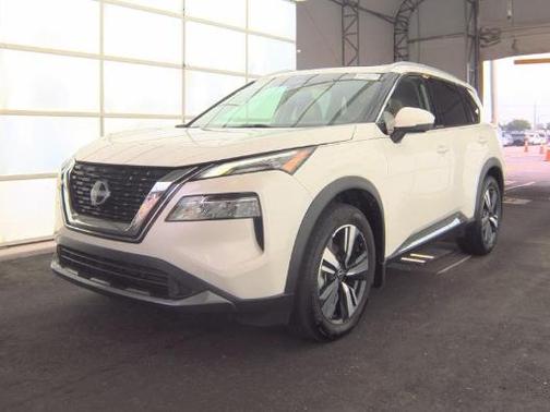 White 2023 Nissan Rogue SL