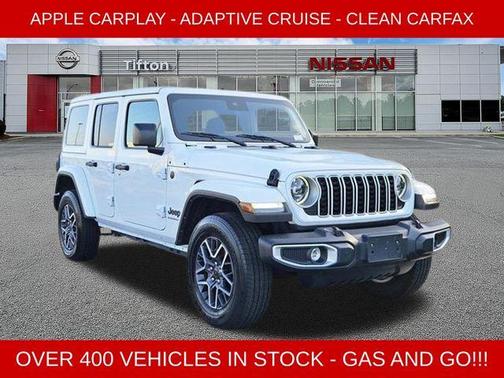 Bright White Clearcoat 2025 Jeep Wrangler Sahara