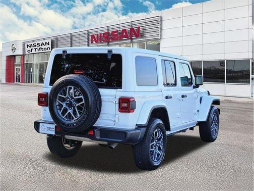 Bright White Clearcoat 2025 Jeep Wrangler Sahara