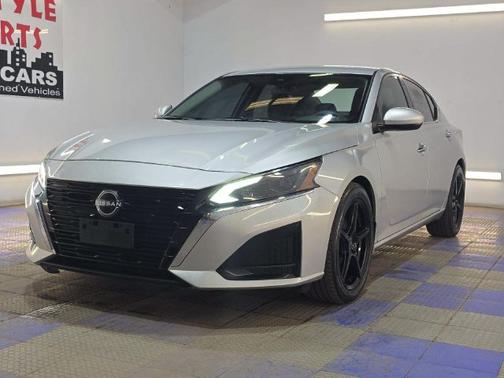 Brilliant Silver Metallic 2023 Nissan Altima 2.5 S