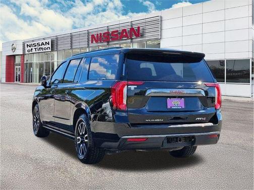 2023 GMC Yukon XL AT4