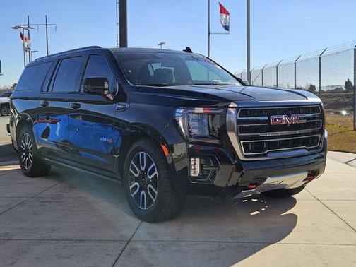 2023 GMC Yukon XL AT4