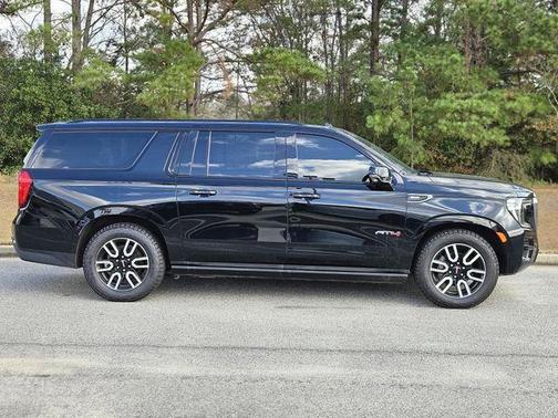 2023 GMC Yukon XL AT4