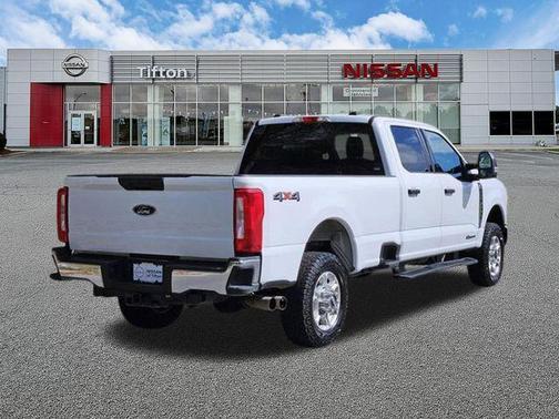 Oxford White 2025 Ford F-350 XLT