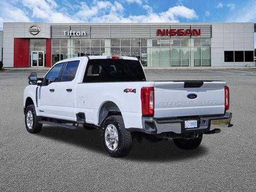 Oxford White 2025 Ford F-350 XLT