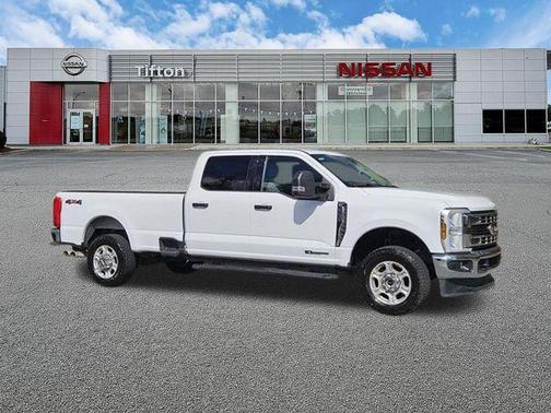 Oxford White 2025 Ford F-350 XLT