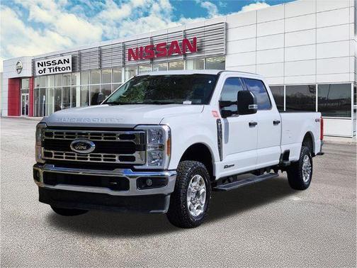 Oxford White 2025 Ford F-350 XLT