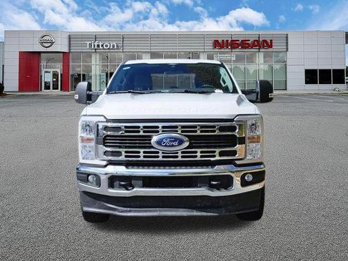 Oxford White 2025 Ford F-350 XLT