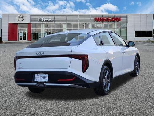 Snow White Pearl 2025 Kia K4