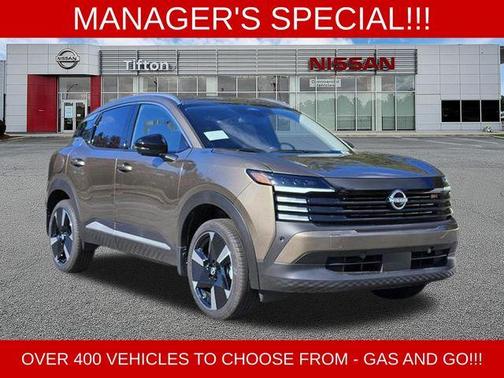 Canyon Bronze M 2026 Nissan Kicks SR