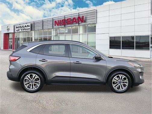 Gray Metallic 2022 Ford Escape SEL