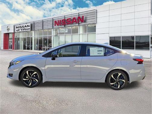 2025 Nissan Versa 1.6 SR