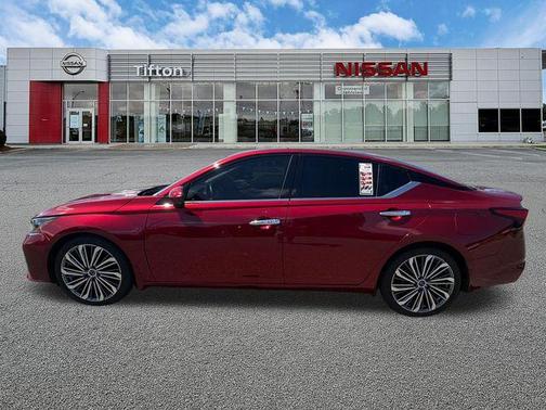 Scarlet Ember 2023 Nissan Altima 2.5 SL
