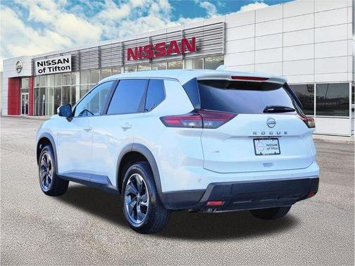 Everest White P 2025 Nissan Rogue SV