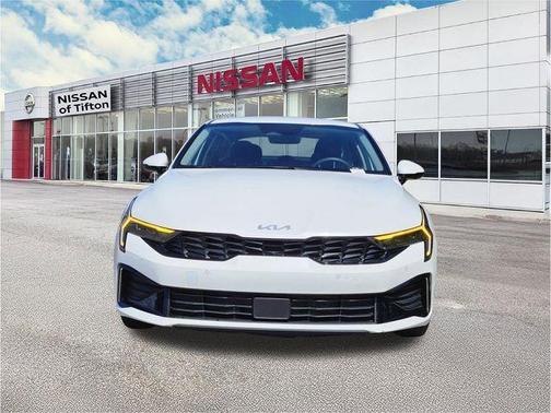 Snow White Pearl 2025 Kia K5 LXS