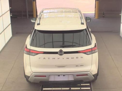White 2024 Nissan Pathfinder SL