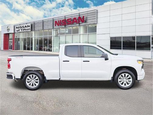 Summit White 2025 Chevrolet Silverado 1500 Custom