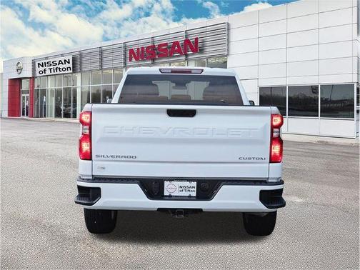 Summit White 2025 Chevrolet Silverado 1500 Custom