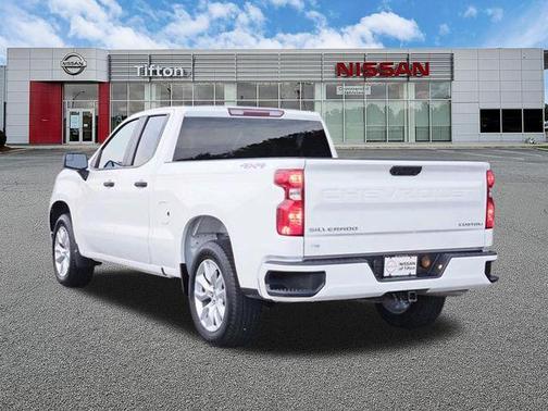 Summit White 2025 Chevrolet Silverado 1500 Custom