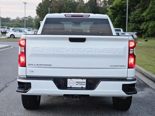 Summit White 2025 Chevrolet Silverado 1500 Custom