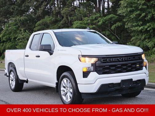 Summit White 2025 Chevrolet Silverado 1500 Custom